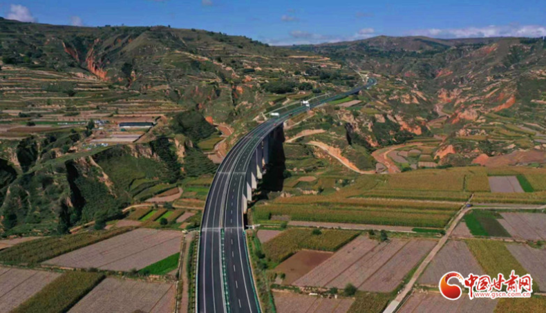 S01兰州经济圈环线高速公路康乐至临洮段通车运营