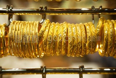 品牌金饰克价站上1155元，消费者后悔