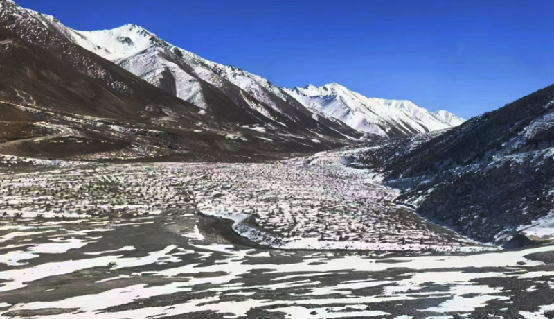 【小陇画报·424期】张掖：深秋时节 雪降祁连成诗画