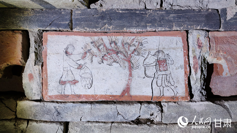 《采桑护桑图》壁画砖。（主办方供图）