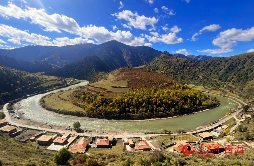 红军沟秋色。人民网记者 甘海琼摄