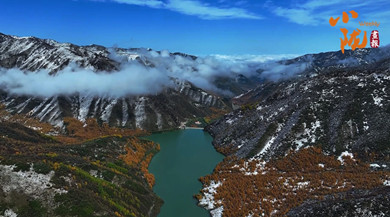 太子山：深秋画卷与初雪的浪漫邂逅