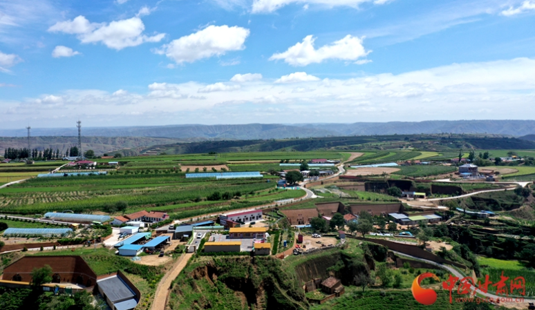 庄子峁是个好地方——西北偏僻小山村走出两位“中国好人”