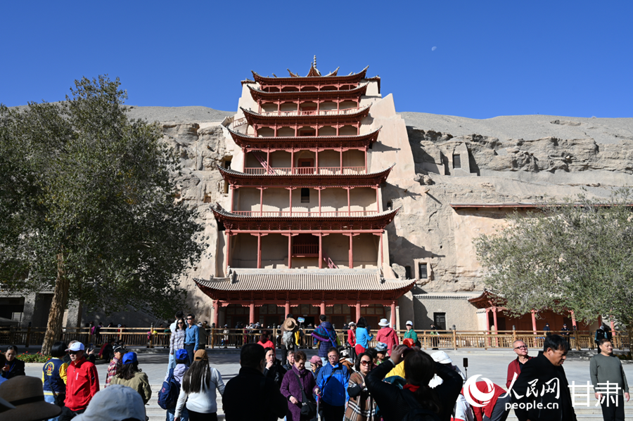 敦煌莫高窟。人民网 席娟娟摄