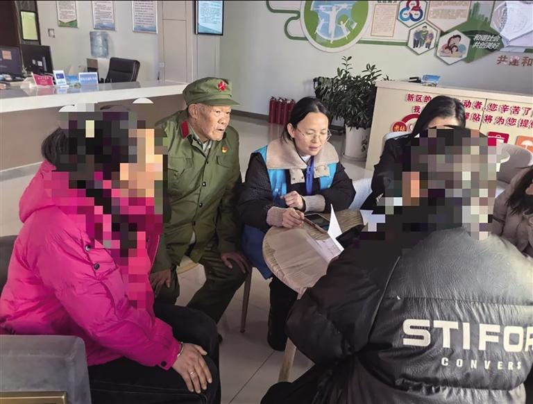 退役老军人张三信 社区“螺丝钉” 邻里贴心人