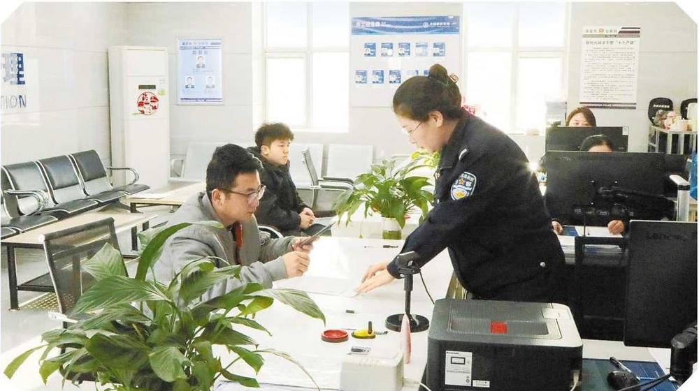 出入境服务传递为民温度