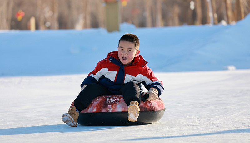 新春走基层|金塔:冰天雪地生“金银”