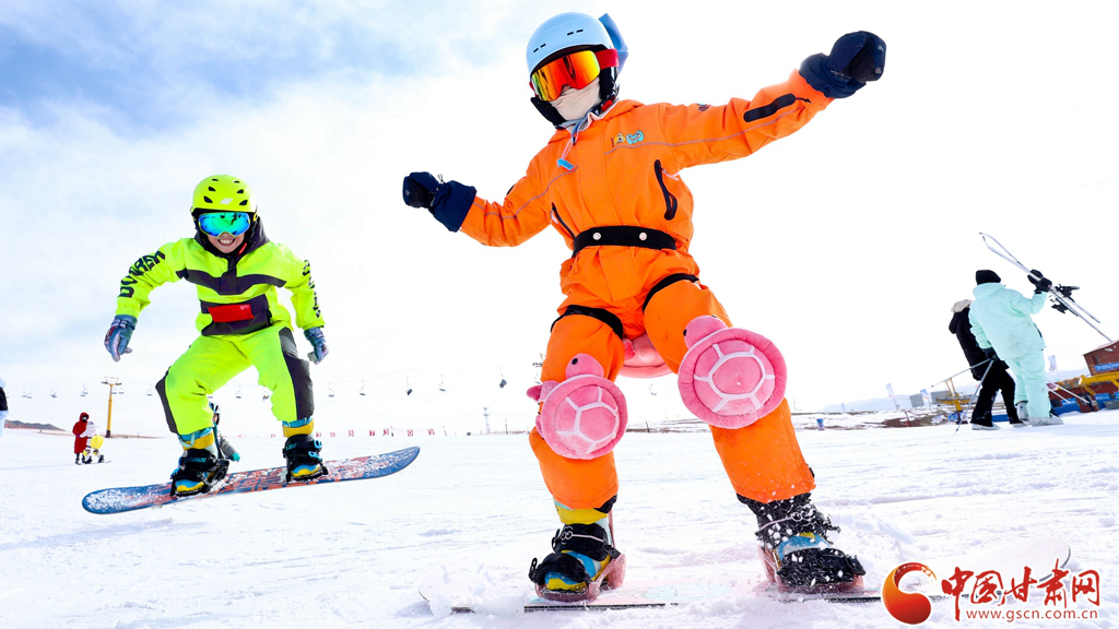 新春走基层·陇拍客丨张掖：滑雪场上强健体魄