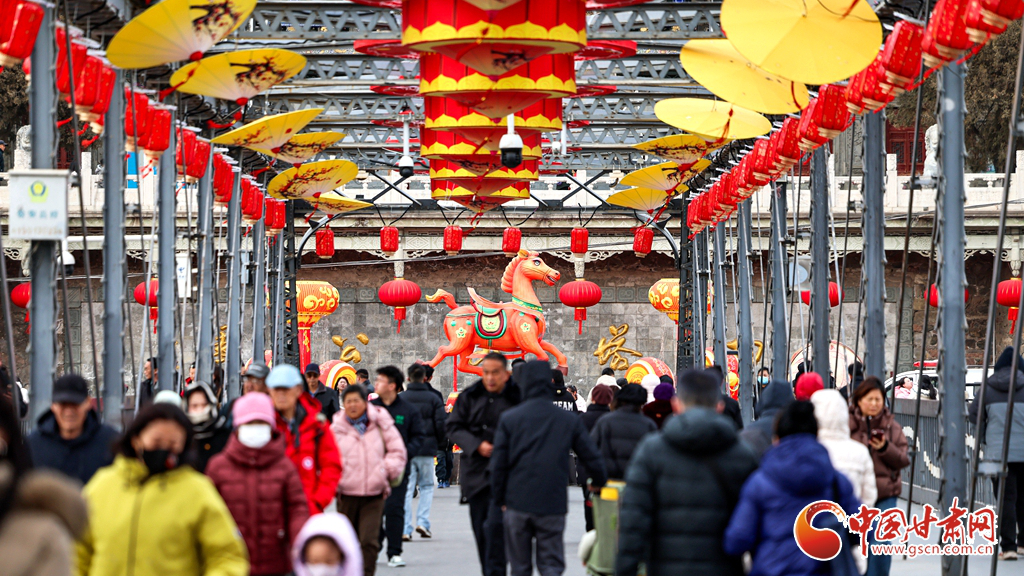 新春走基层·陇拍客丨兰州中山桥灯笼高挂迎新春