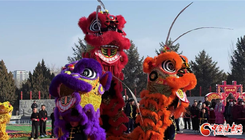 【网络中国节·春节】大年初一 在铜奔马的出土地看“龙腾狮舞”