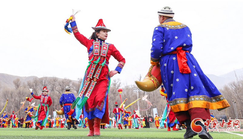 【网络中国节·春节】肃南:“石榴花开”多彩社火迎元宵