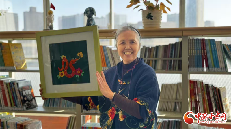 “野生”手艺人王茵:用针线守护非遗 以布堆传承文化