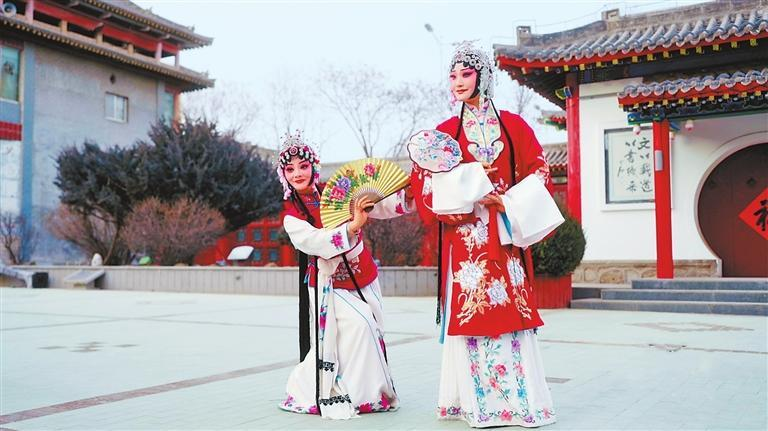 韵漫山水 情暖崆峒