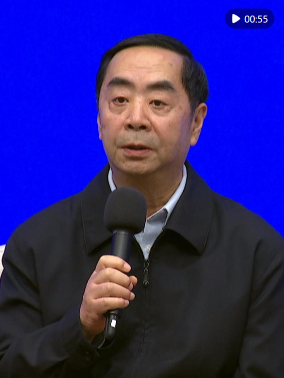 黄建平：教师心里要装着学生、装着国家