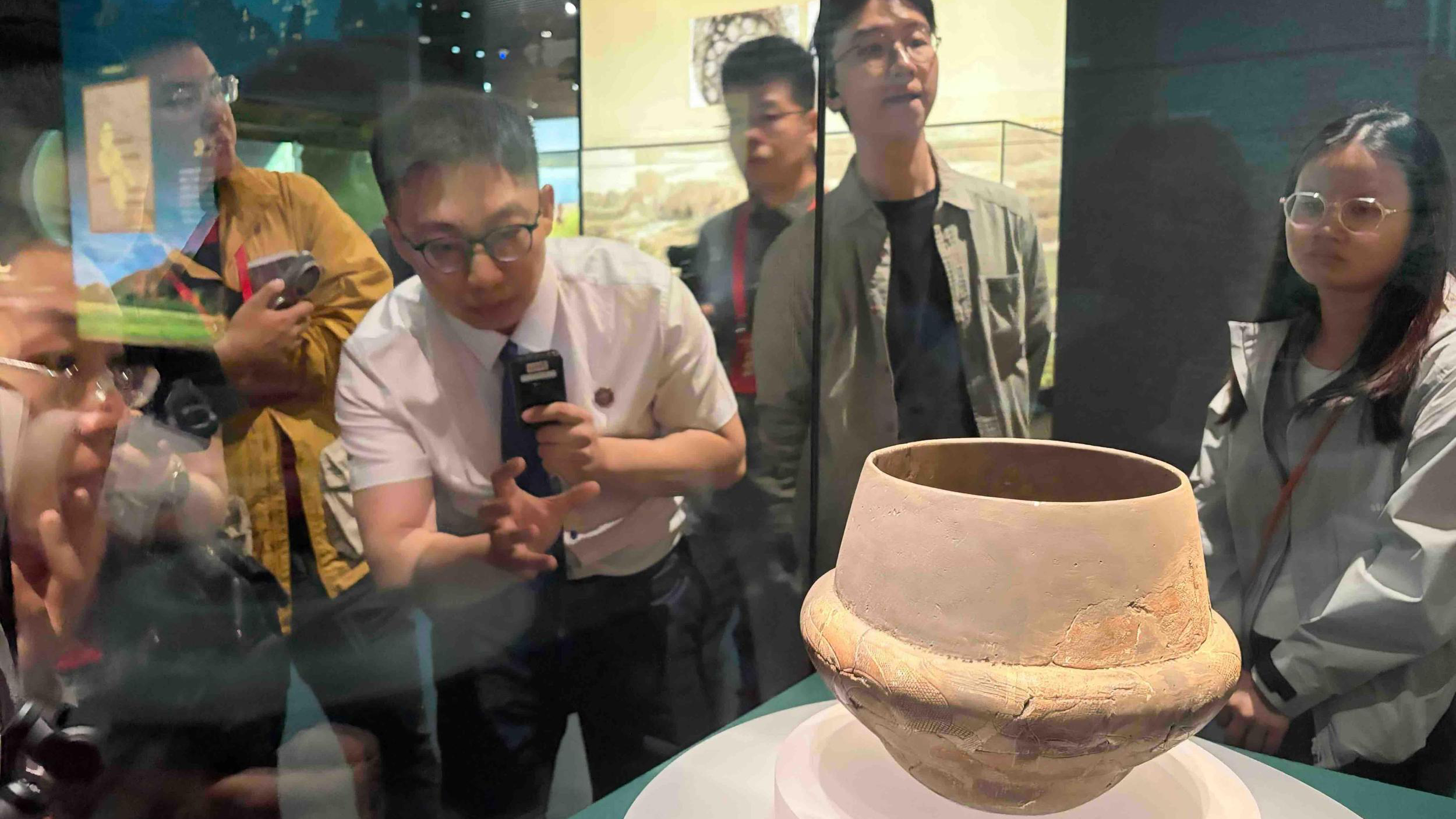 在内蒙古博物院,读懂“中华一家亲”的文物注脚
