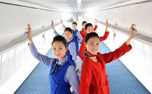 ����ĳ��У ����737�ɻ�����У԰���̾�