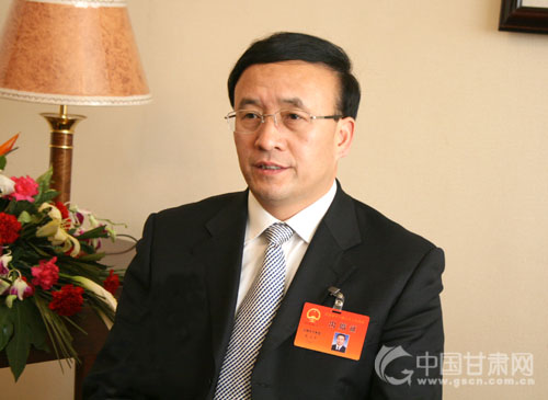 袁占亭图片