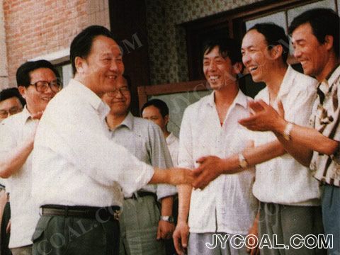 孙 英