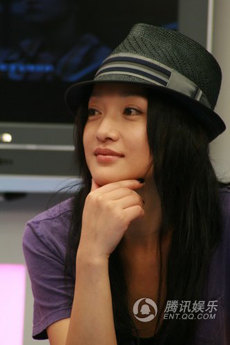 周迅回应不当华谊股东传闻:收入归父母管