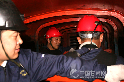 五五普法陇原行记者在华煤矿井