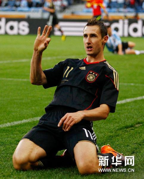 德国4:0大胜阿根廷 克罗泽追平盖德.穆勒进球纪