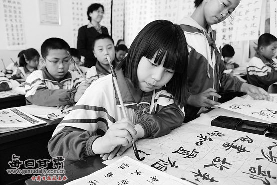 中国书法之乡镇原县人人好书法(图)