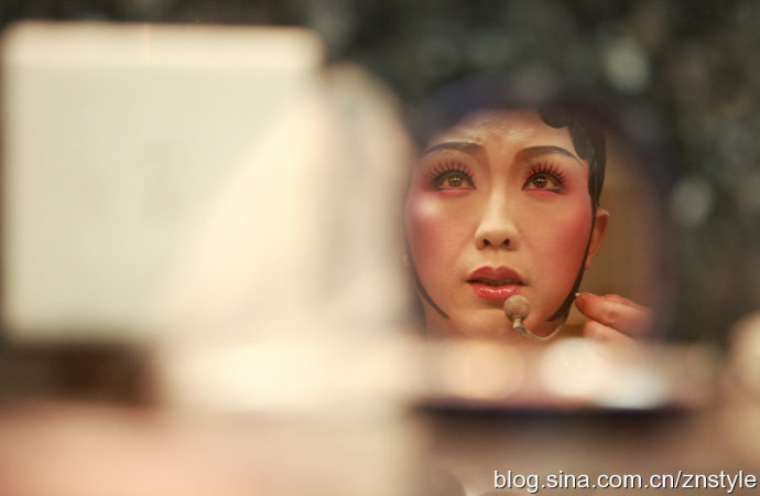 李玉刚<em>男扮女</em>装<em>全过程</em>__中国甘肃网