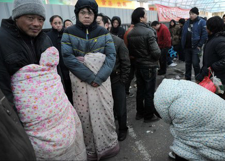 Train passengers camp out overnight to buy tickets