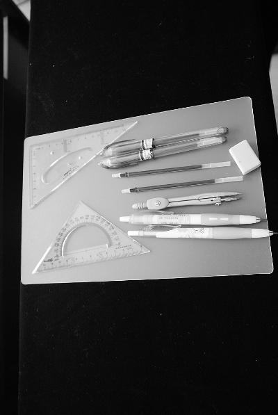 高考统一文具露脸