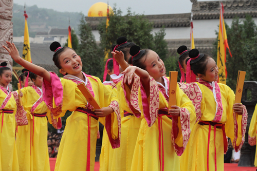 甘肃公祭伏羲大典今日隆重举行 <em>陆浩</em>宣布开始