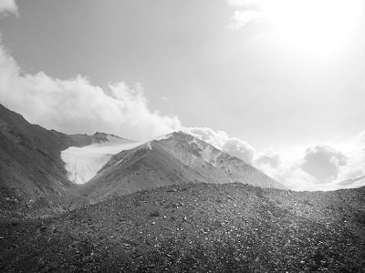 平凡的良心坚守的底线 走进甘肃七一冰川的守