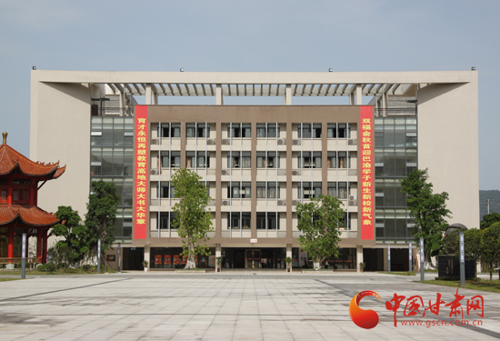 重庆双福育才中学以实践为基点 真正做到教育育人(图)