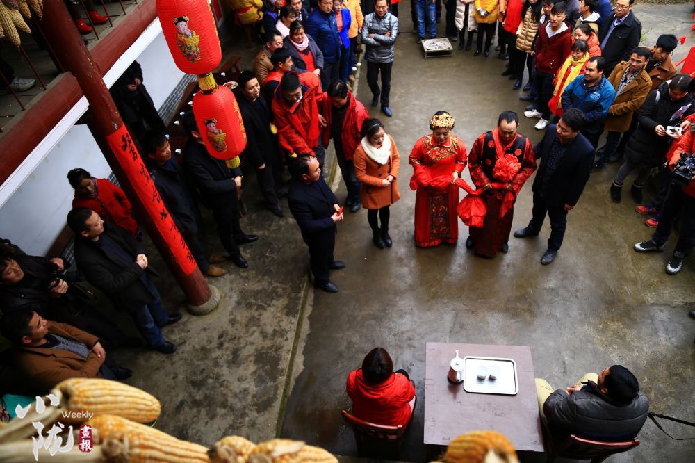 新郎拜见新娘父母