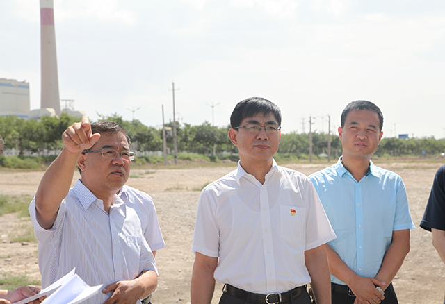 杨建武一行在金川集团公司调研时,金川集团公司总经理,党委副书记李