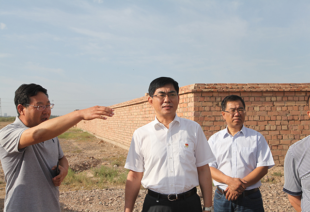 杨建武一行在金川集团公司调研时,金川集团公司总经理,党委副书记李