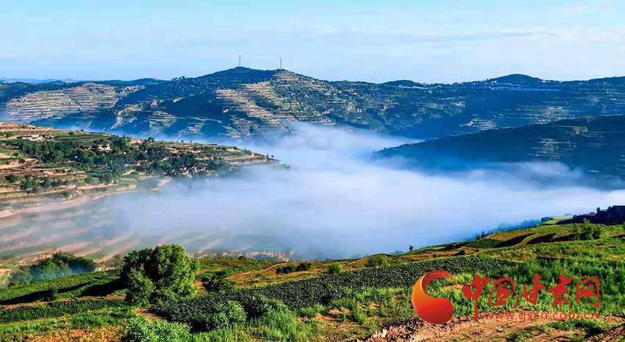 庄浪县位于甘肃省中部,六盘山西麓,境内有国家级森林公园云崖寺,省级