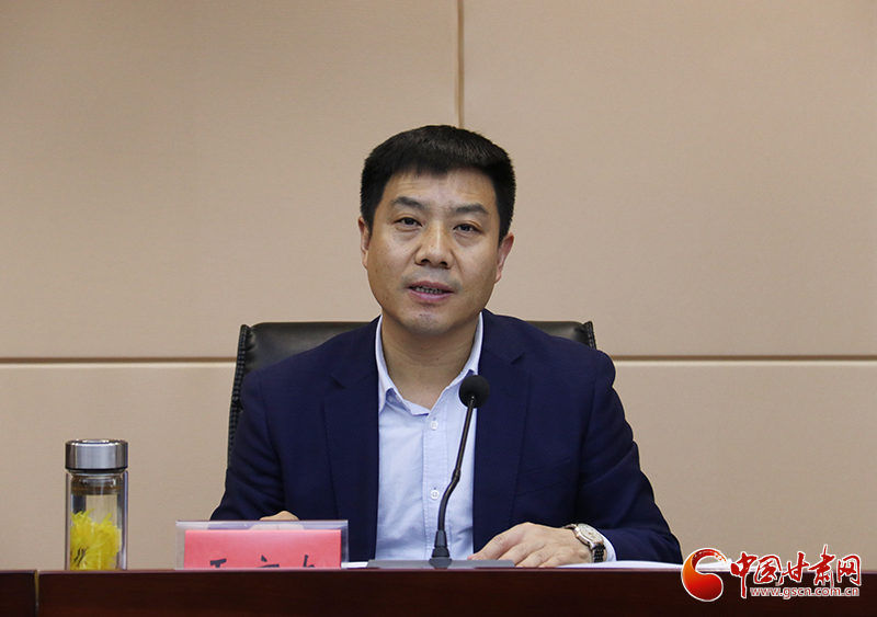 兰州市委常委,市委秘书长,兰州高新区党工委书记王方太讲话