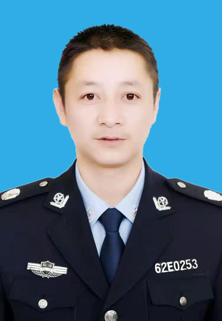 年1月,中共党员,2004年9月参加工作,现为武山县司法局城关司法所干警