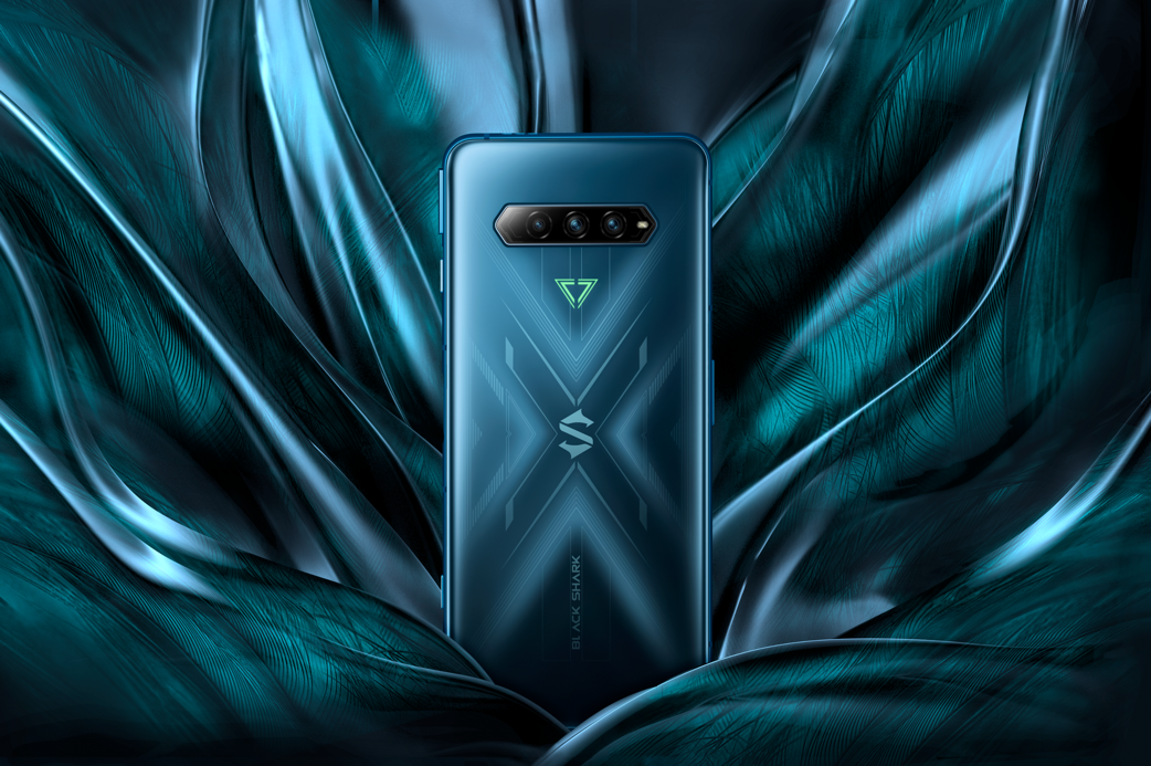 标配机械升降肩键黑鲨4系列游戏手机发布2499元起售