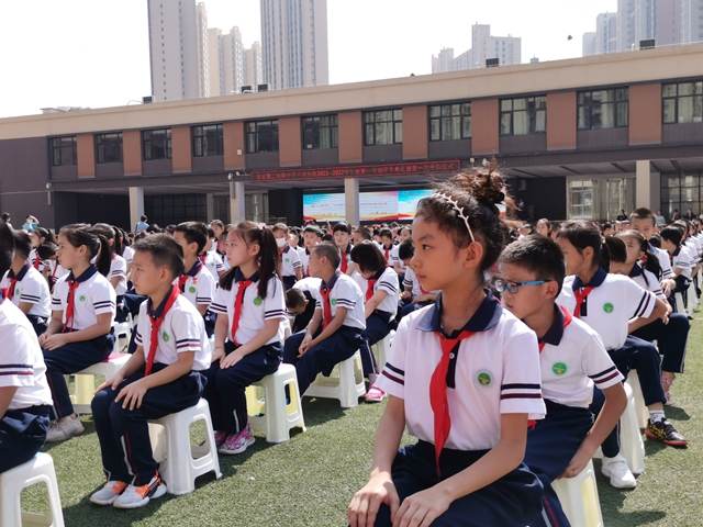 兰州中小学"开学第一课"人人传唱《大豆谣》