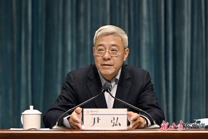 尹弘在兰州大学宣讲党的十九届六中全会精神_甘肃教育_中国甘肃网