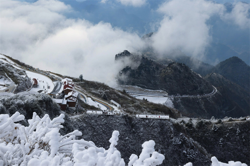 四川万源冰雪美景八台山