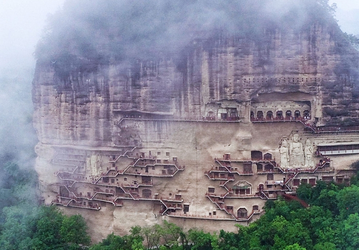 麦积山石窟：一座山崖绝壁之上的“博物馆”