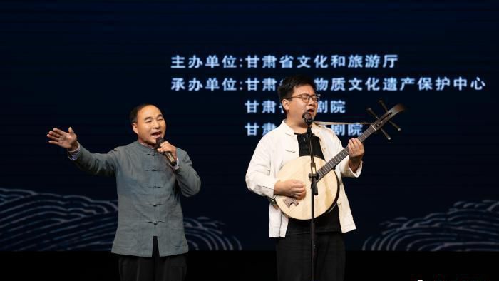待到山花烂漫时 不唱花儿心不甘