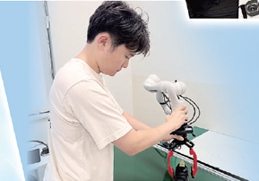 让机器人“心灵手巧”