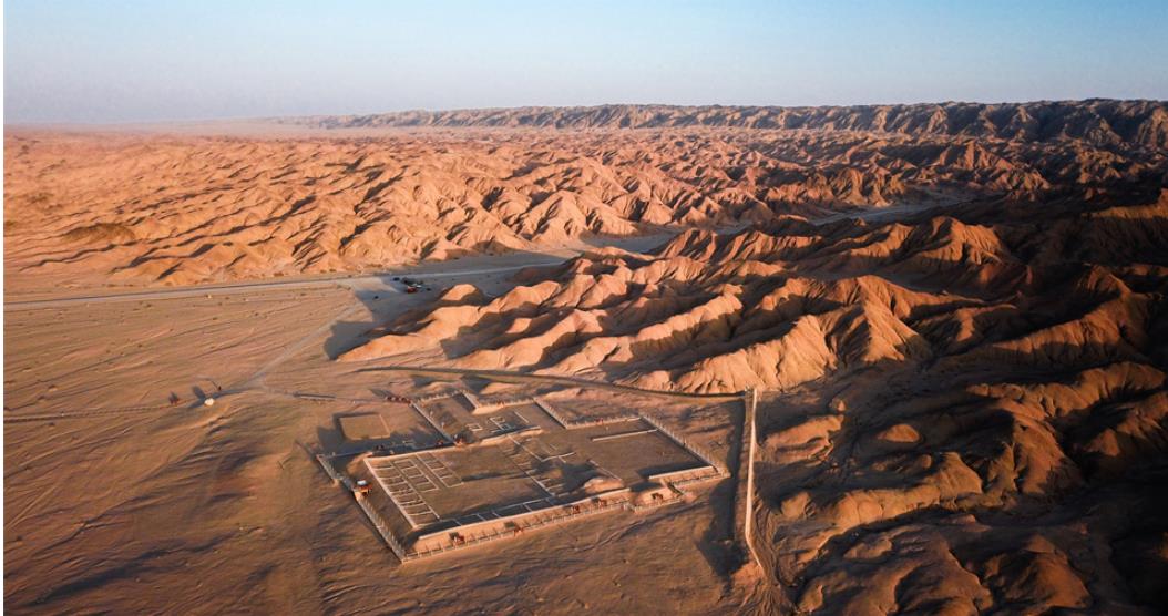 敦煌：秋染悬泉谷 胡杨绘画卷