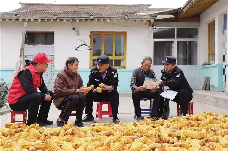 鱼水情深 警民同心绘就丰收图景