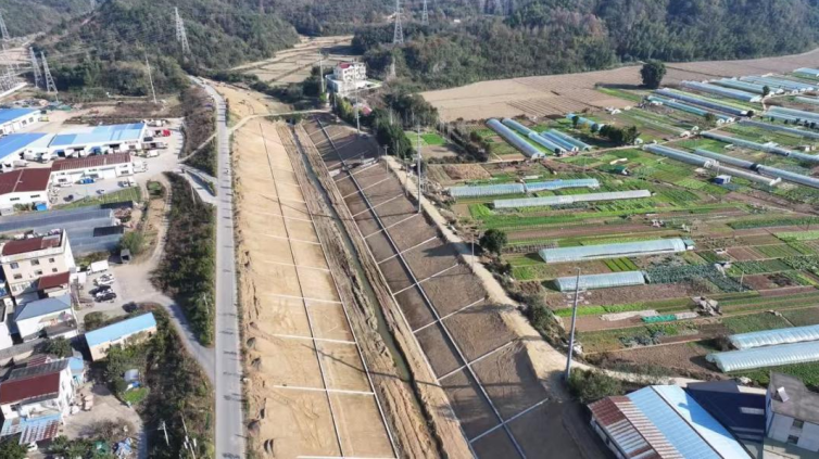 东至县东山村段施工图。王佳昕摄