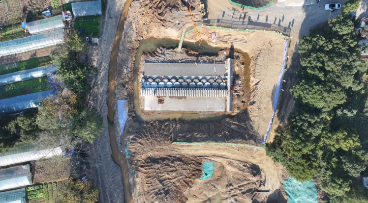 东至县尧渡老河段鱼鳞坝（鱼鳞型叠水堰）施工图。王佳昕摄