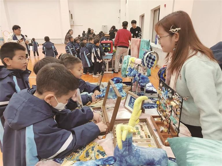 展示科技魅力 体验实践乐趣